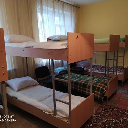 От Заката До Рассвета Hostel Poltava Bagian luar foto