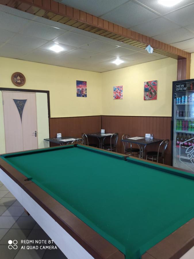 От Заката До Рассвета Hostel Poltava Bagian luar foto